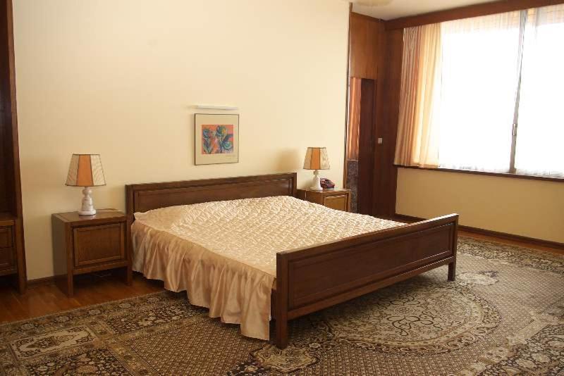 Hotel Saint Vrach Sandanski Esterno foto