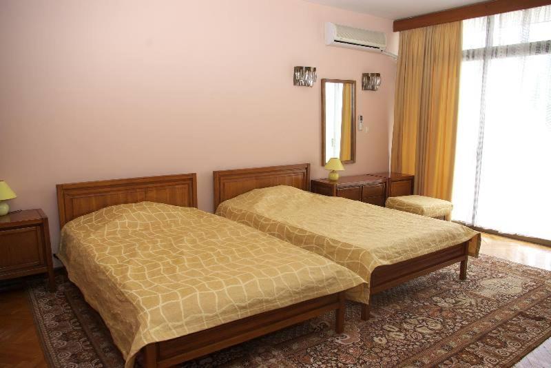 Hotel Saint Vrach Sandanski Esterno foto